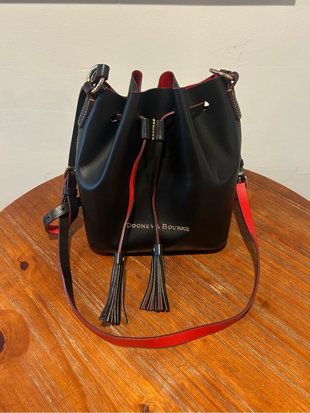 NWOT Dooney & Bourke Serena Black Leather Bucket Bag